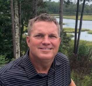 Thomas Keehn's headshot